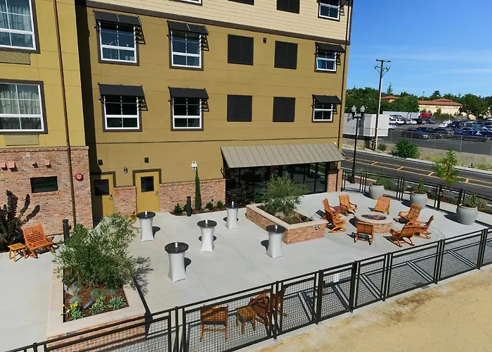 Oxford Suites Paso Robles